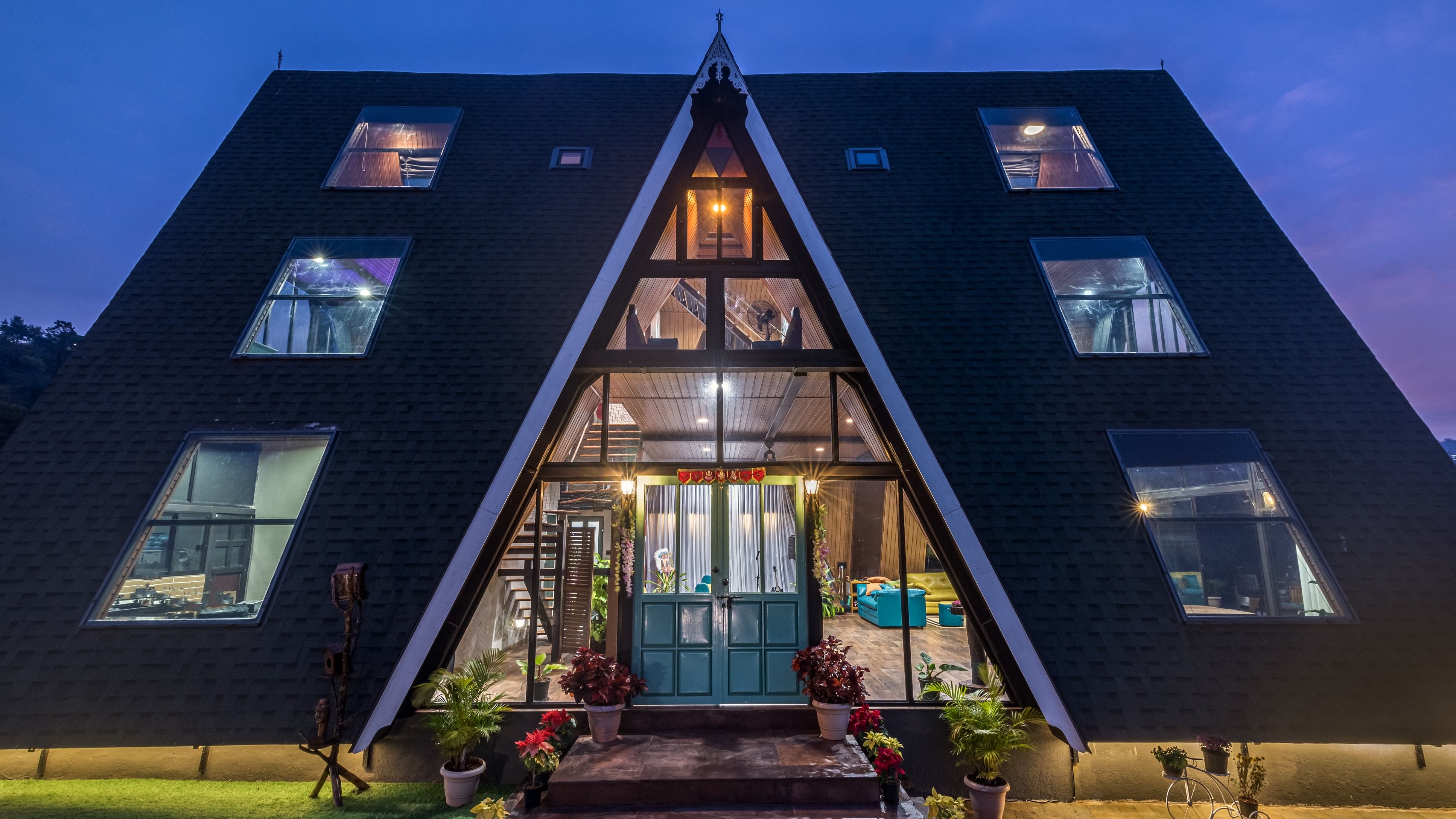 <div class="paragraphs"><p>5 Uniquely shaped luxury stays that are Instagram-worthy.</p></div>